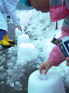 �낤�����𗧂Ă�